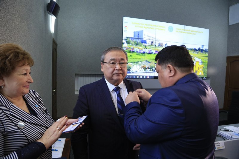 Erlan Batyrbekov Kýrchatov qalasynyń Qurmetti azamaty atandy