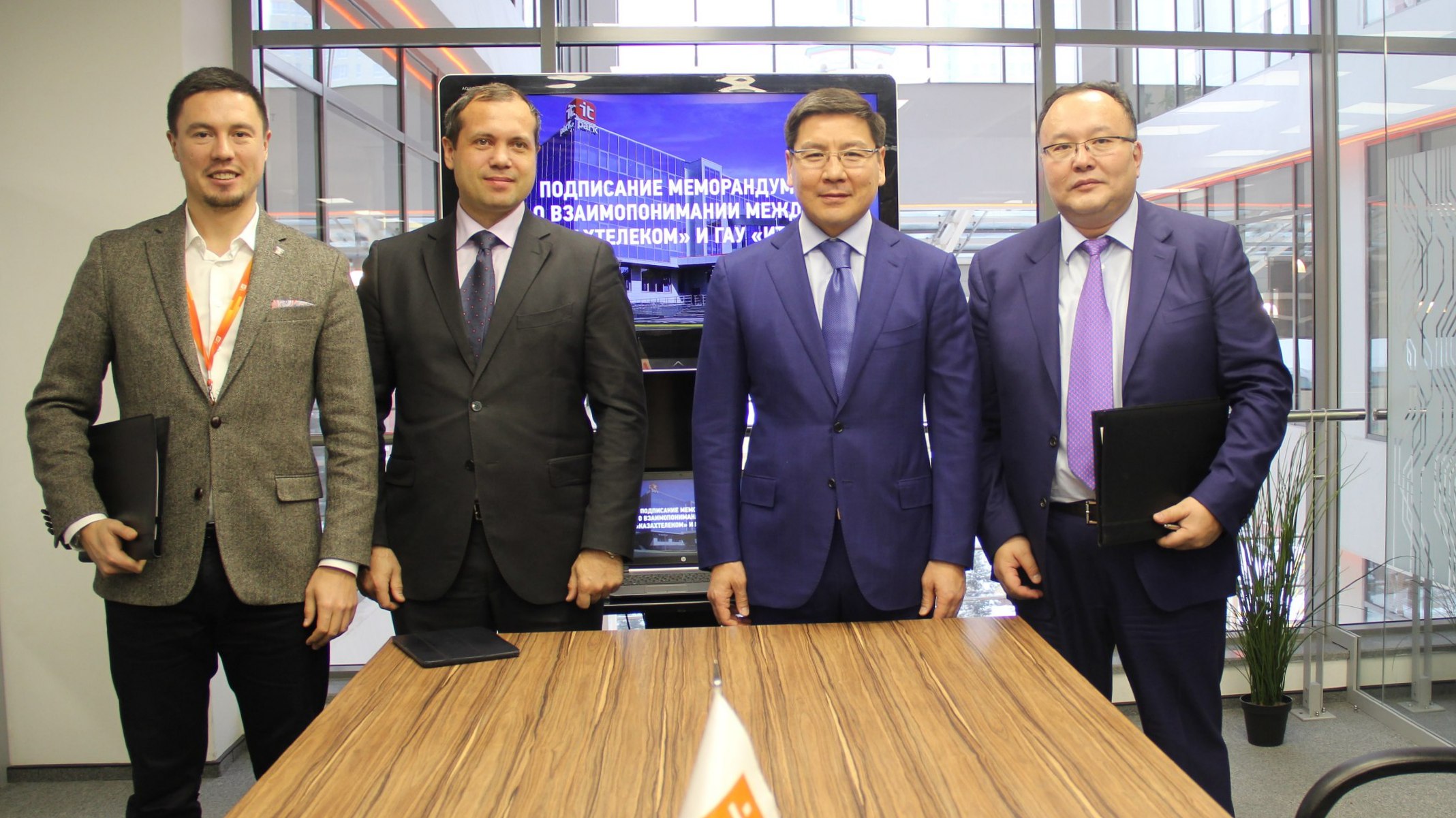 Asqar Jumaǵalıev bastaǵan qazaqstandyq delegasııa jumys saparymen Qazanǵa bardy