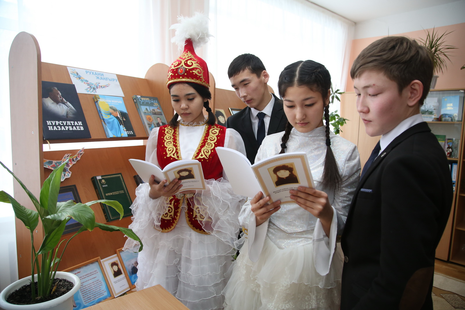 Petropavlda jas aqyn Nazgúl О́tenova atyndaǵy dárishana ashyldy