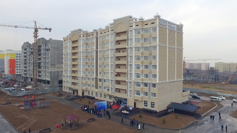 Jyl jemisi: OQO-da jyl basynan beri 6553 páter el ıgiligine berildi