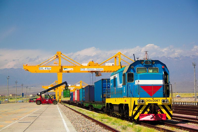 El ekonomıkasyn ilgeriletetin erekshe býyn