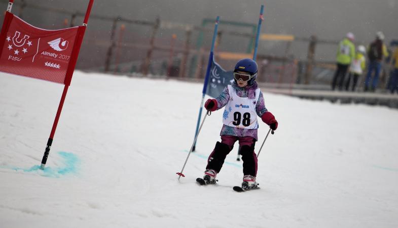 Soltústik Qazaqstanda jasóspirimderdiń qysqy aýyl oıyndary aıaqtaldy
