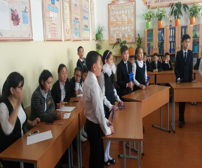 Aqtóbe aımaǵynda úsh aýysymdy oqýdy azaıtý qolǵa alyndy
