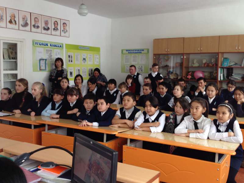 Pavlodar oblysynda 400-den astam muǵalim jetispeıdi