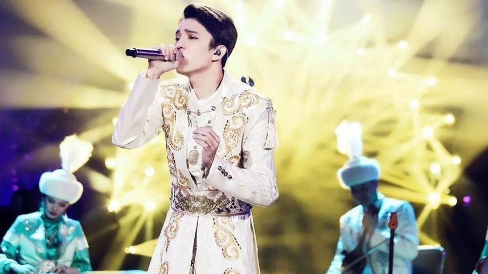 Juldyzdar jaryǵy: Dımashtyń qasıetteriniń jarqyn qyry - taza qazaqylyǵy