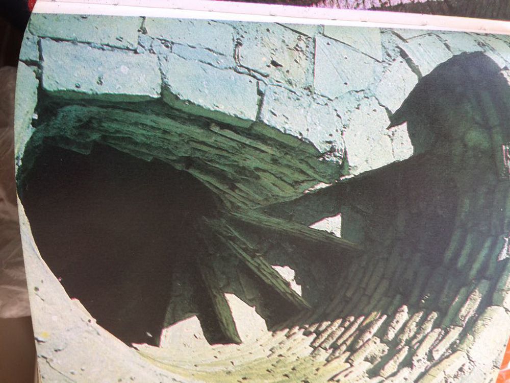 Hasan ustanyń tastan órgen myń baspaldaǵy...