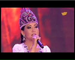 Jigittiń jigiti tonnyń ishki baýyndaı ma, bazar tonnyń baýyndaı ma?