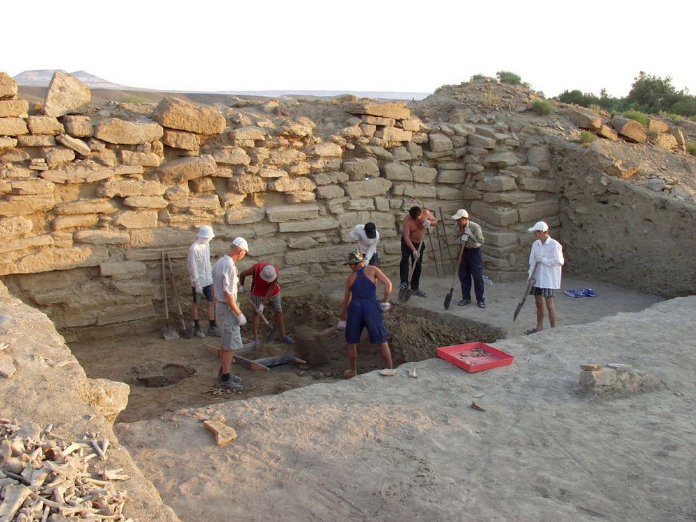 Qyzylqala qalashyǵynyń qupııasy kóp