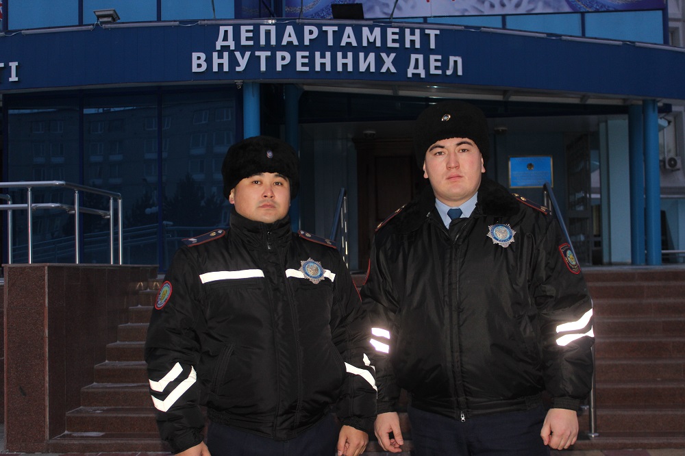 Qostanaıda polıseıler 25 jolaýshyny úsip ketýden qutqardy