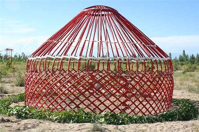 Úsh qyz kórdim baýyrynda Josalynyń...