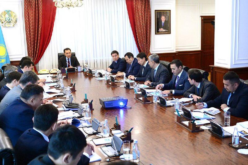 Baqytjan Saǵyntaev Básekege qabilettilik jónindegi saraptama keńesiniń otyrysyn ótkizdi