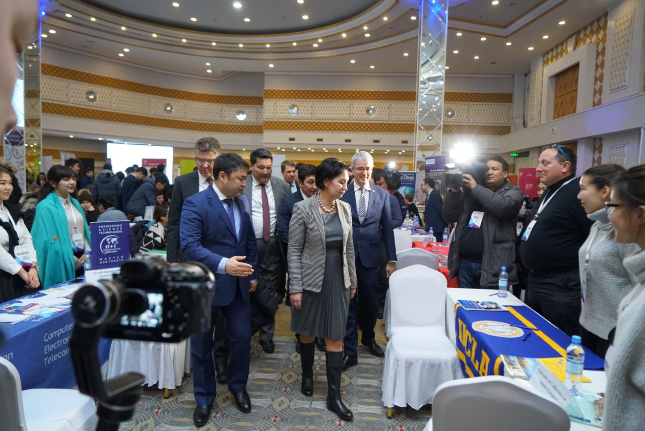 «Bolashaq» biregeı jobasy – zııatkerlik resýrs  