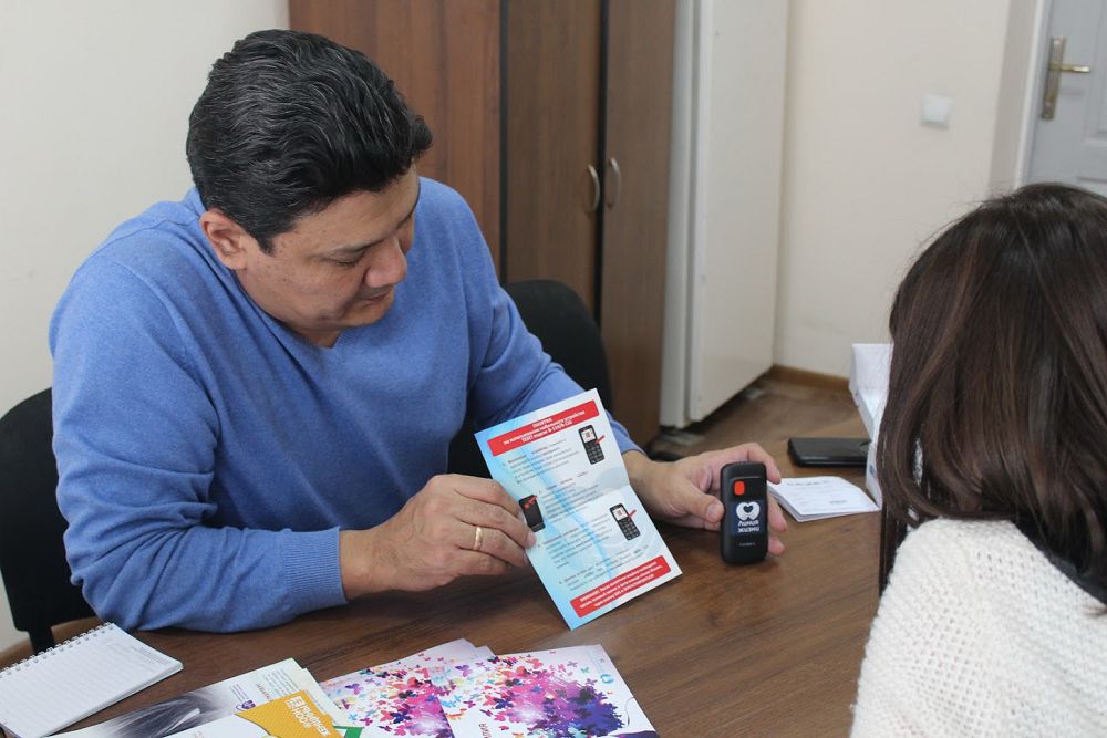 Otbasynda ozbyrlyq kórgender aqparattyq tehnologııalar kómegine júginedi