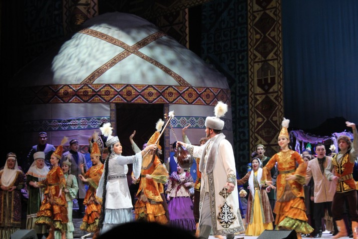 Burynǵy án men qazirgi án hám tuıyq oıdyń tuńǵıyǵy