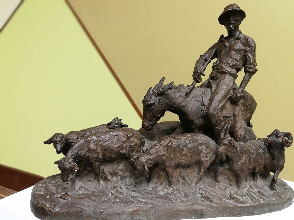 Qoladan quıylǵan qolóner