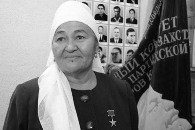 Qostanaı oblysyndaǵy kolledjderdiń birine Kámshat Dónenbaevanyń esimi berilýi múmkin