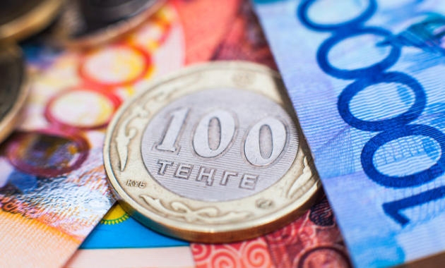 Nursultan Nazarbaev: Jeke bankter memlekettiń esh qatysýynsyz qurylýy tıis