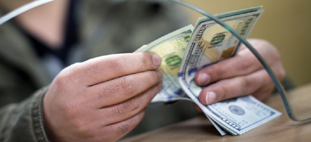 Valıýta aıyrbastaýshylar kúnkóristen aıyryla ma?