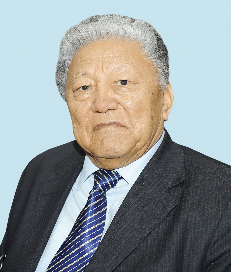 Bıik beles: Kópmaǵambet Elemesov