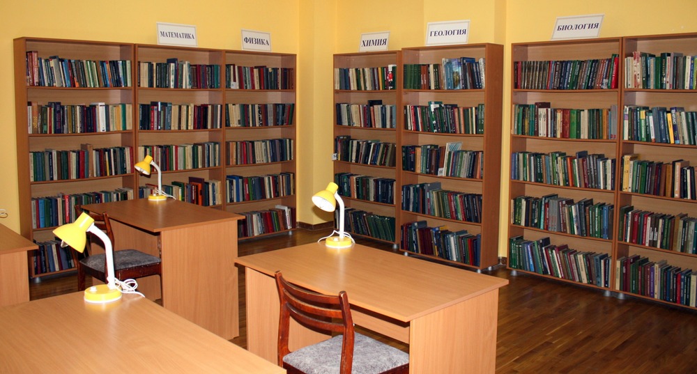 Aqtóbe oblystyq jasóspirimder kitaphanasy «Izgi ister» aksııasyn ótkizdi