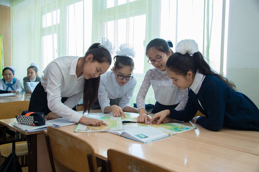 Bolymsyz tájirıbe úırengen bitirýshi. Odan qandaı muǵalim shyǵady?