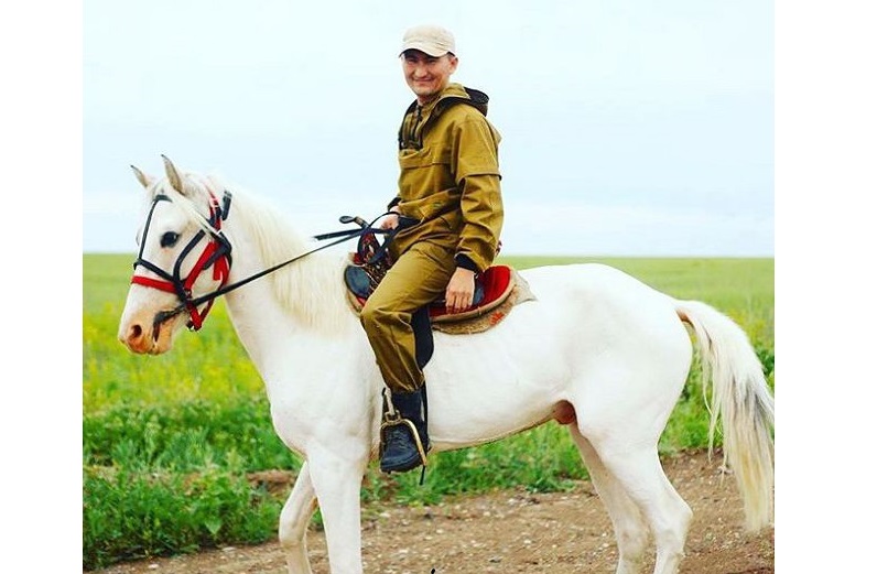 Qalada at ustaıtyn naǵyz qazaq