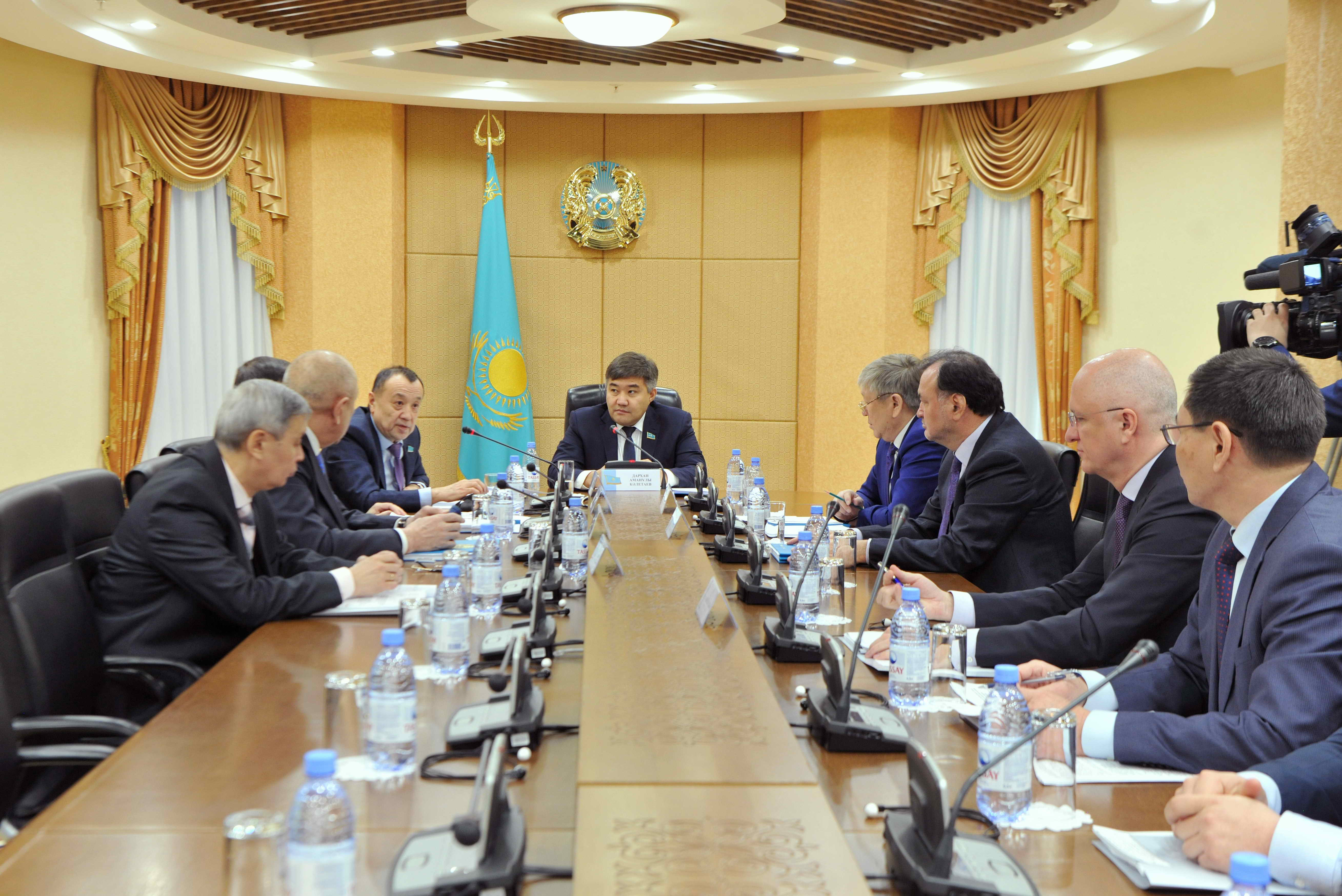 Teńiz keme qatynasy qaýipsizdigine qatysty zań jobasy qaraldy