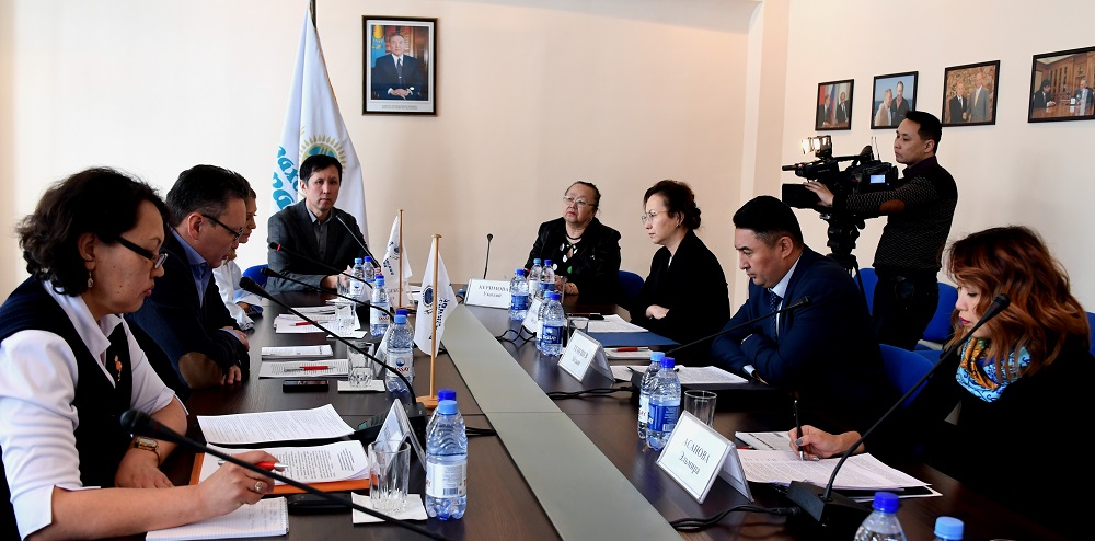 Almatyda Elbasy Joldaýyna arnalǵan dóńgelek ústel ótti