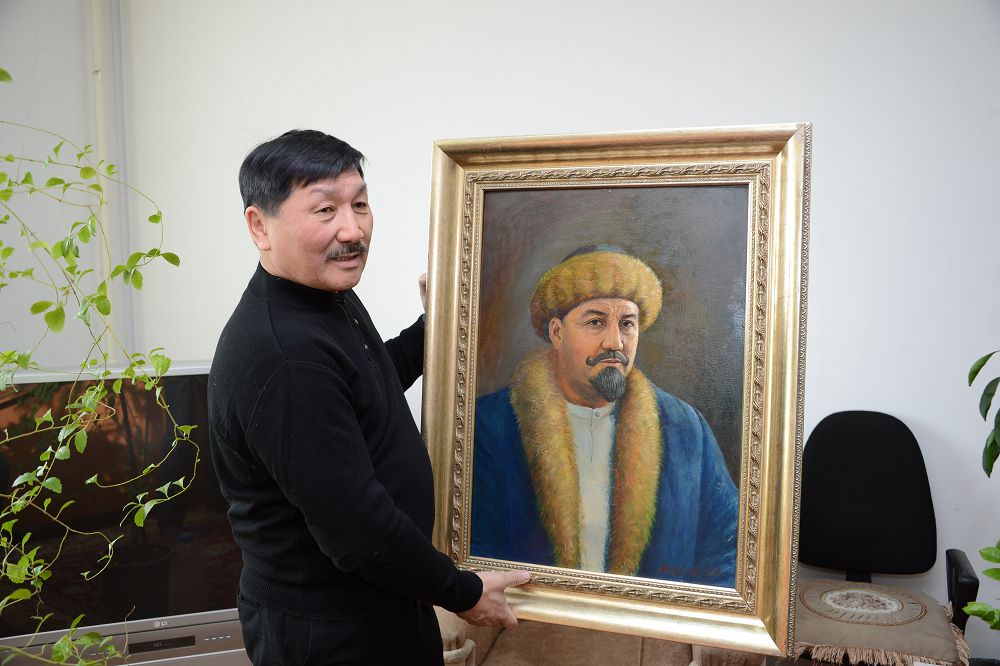 Beıneleý óneri: syr men syn