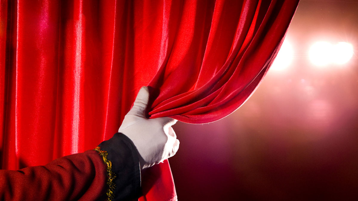 Qaıratkerlerdi ulyqtaǵan qoıylym