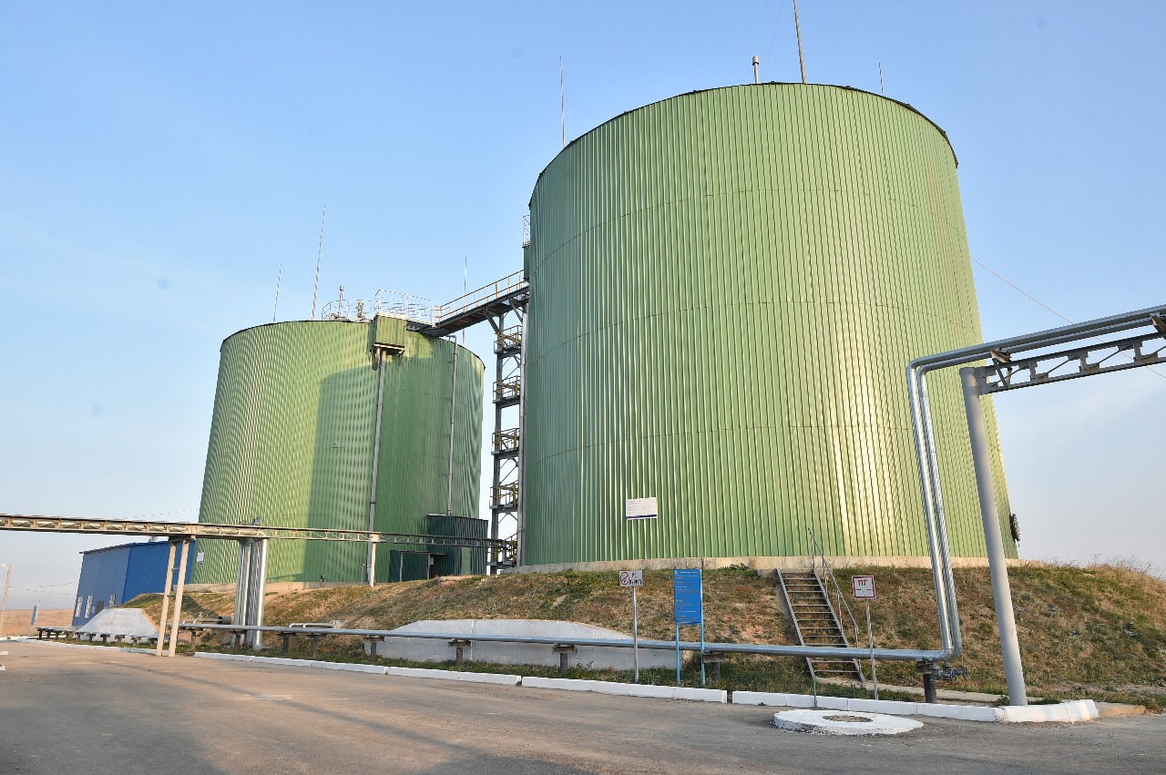 OQO-da jańartylatyn energııa kózderin óndiretin alty stansa salynady