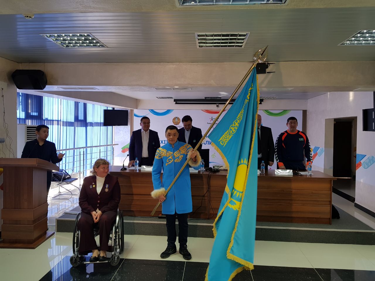 Parolımpıadashylar Almatydan Phenchanǵa attandy