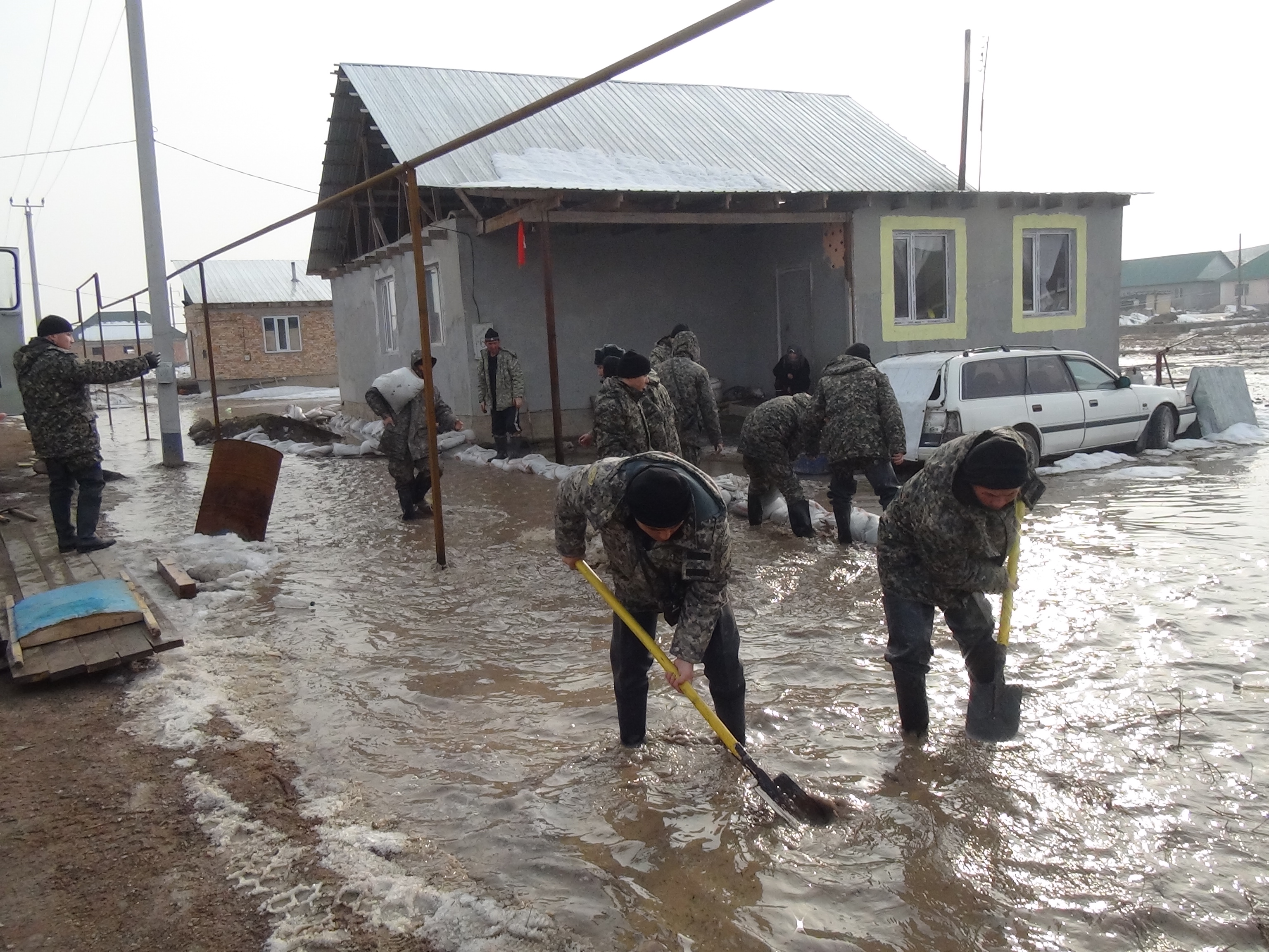 Ulttyq ulan qutqarýshylary kómekke jumyldyryldy