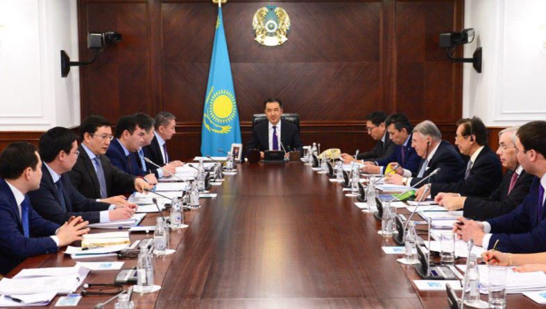 Premer-Mınıstr «Báıterek» ulttyq basqarýshy holdıngi» AQ dırektorlar keńesiniń kezekti otyrysyn ótkizdi
