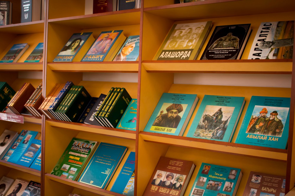 Ońaıgúl Turjan. Aýdarmasyz qazaq kitabynyń qory azaıady