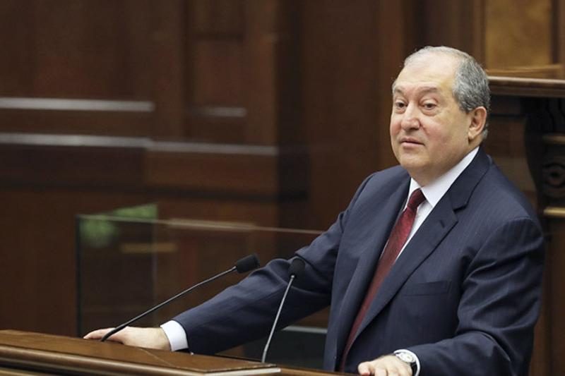 Elbasy Armen Sarkısıandy Armenııa Prezıdenti bolyp saılanýymen quttyqtady
