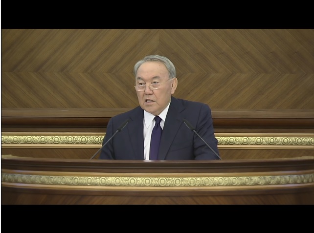 Elbasy stýdentterge arnap 75 myń oryndyq jataqhana salýdy tapsyrdy