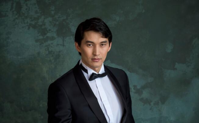 Ádil Ahmetov, akter: Jan túkpirińe saqtap júretin tıpajdar bolady