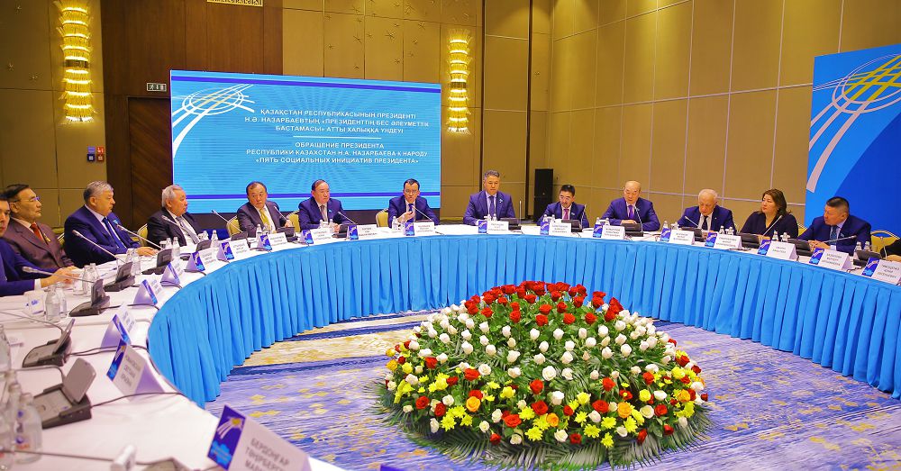 Elbasy Úndeýin biraýyzdan qoldady 