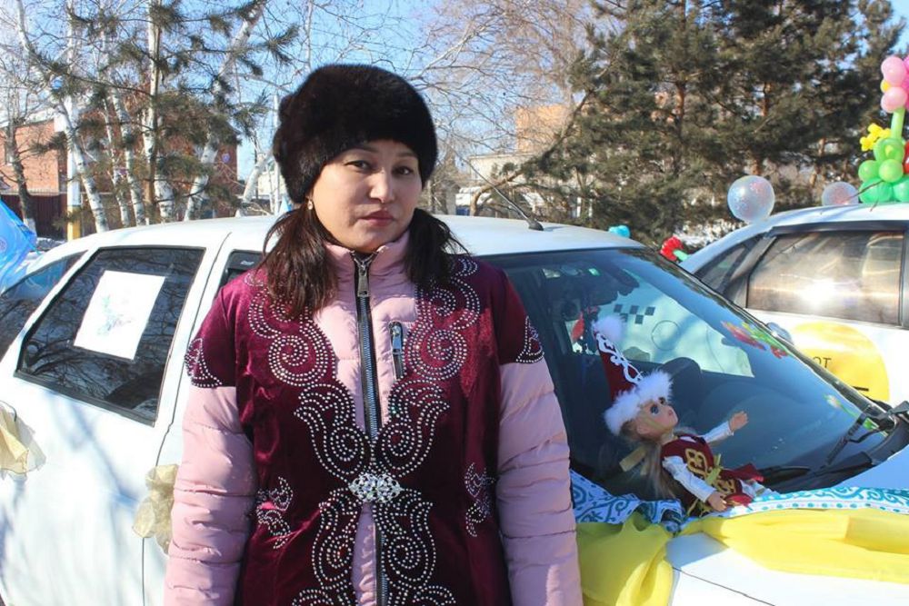 Qostanaıda arýlardyń avtosherýi ótti