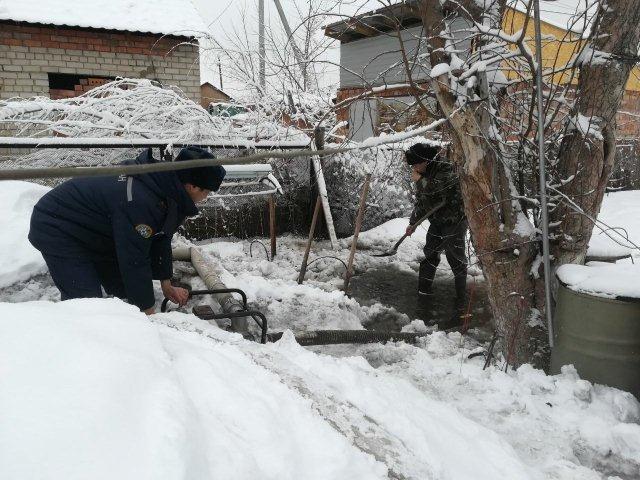 Qarǵyn sý. Aıagózde 260 turǵyn úıine oraldy