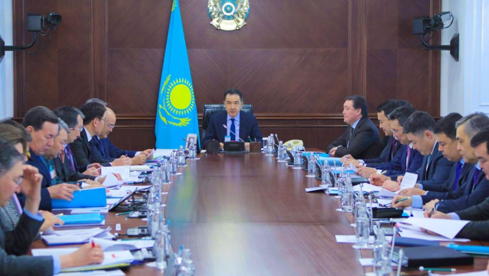 Úkimette Prezıdenttiń Bes áleýmettik bastamasyn iske asyrý jónindegi Jol kartasy qabyldandy