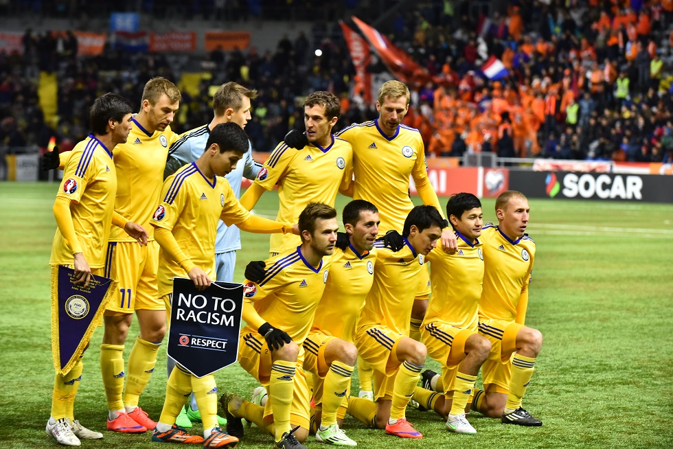 Stoılov Vengrııa men Bolgarııaǵa qarsy oınaıtyn fýtbolshylardyń tizimin jarııalady