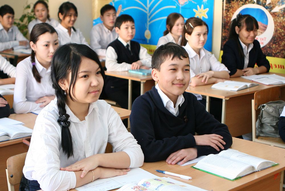 Máseleniń mánisi: Muǵalim bedeline nege nuqsan keltiremiz?