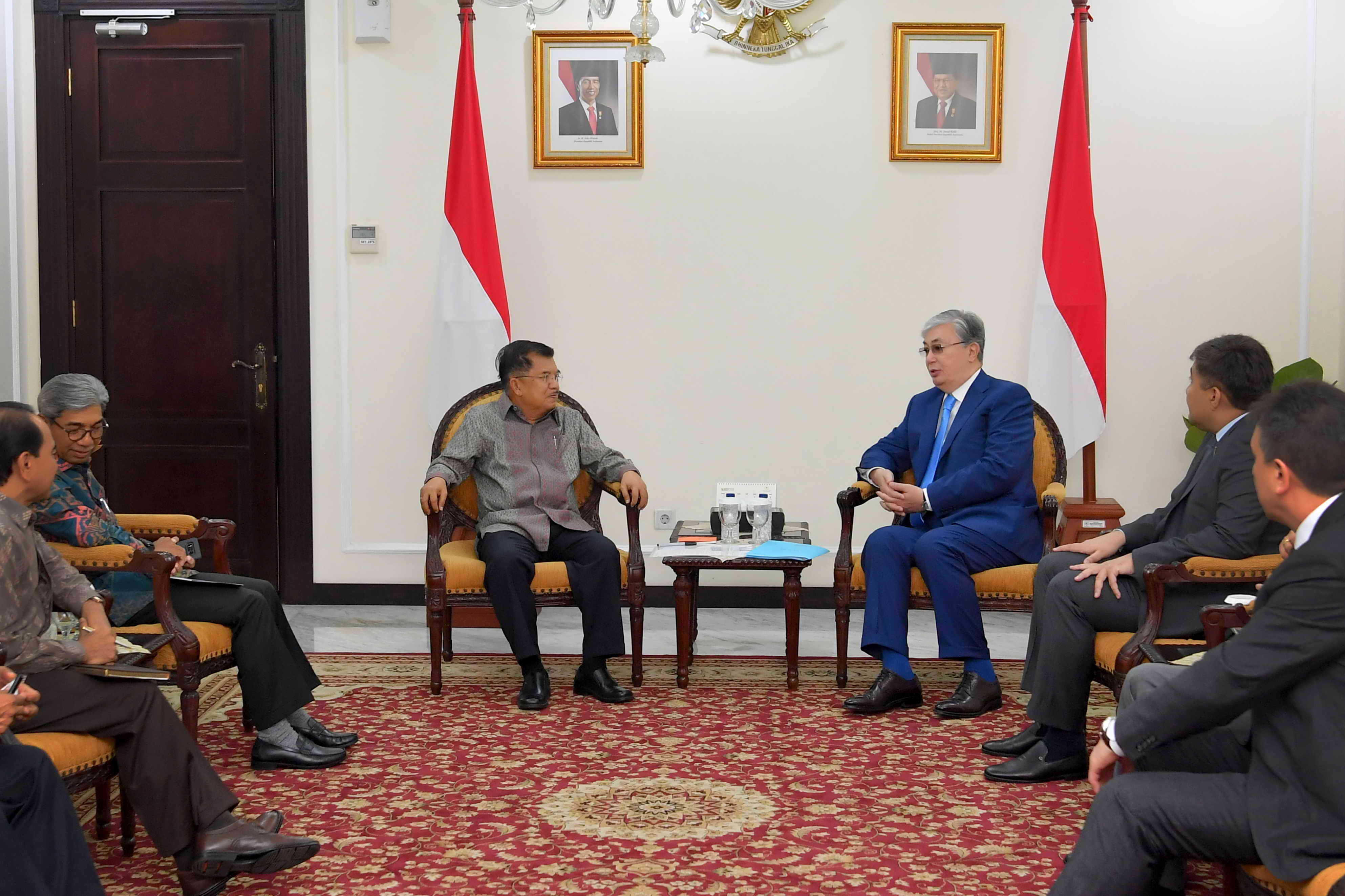 Q.Toqaev Indonezııanyń Vıse-prezıdentimen kezdesti