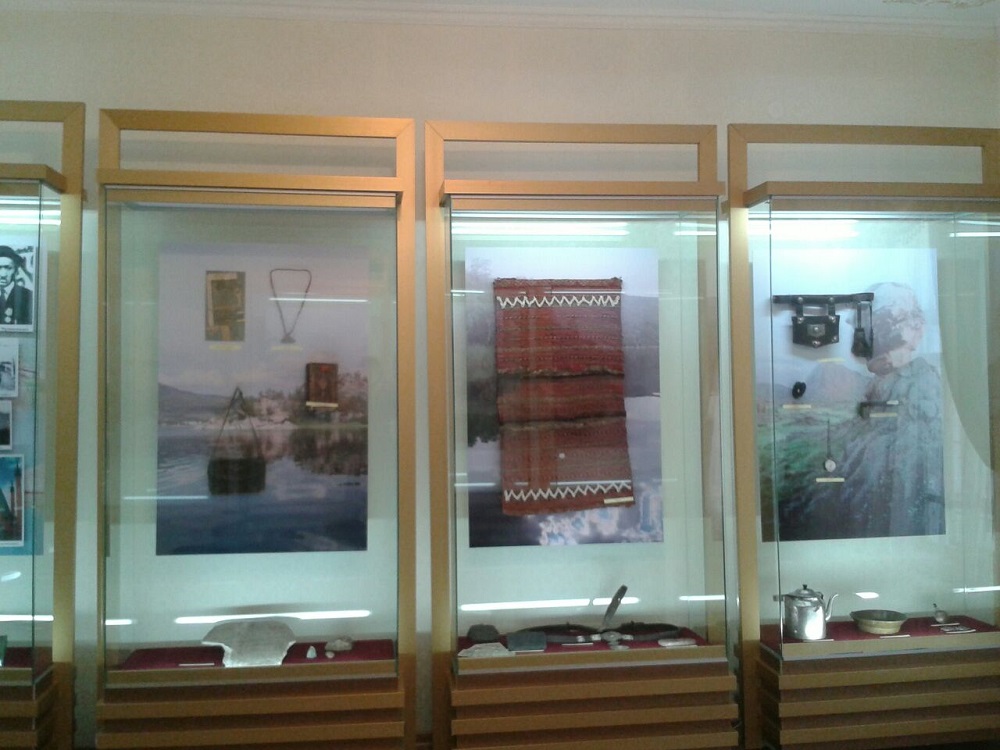 Pavlodarǵa Máshhúr Júsiptiń kóne qoljazbalary ákelindi