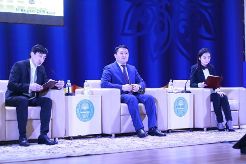 ShQMÝ rektory stýdenttermen erekshe formattaǵy kezdesý ótkizdi
