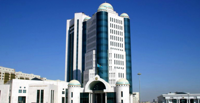 Senat Bıýrosynyń otyrysynda zań jobalary bólindi 
