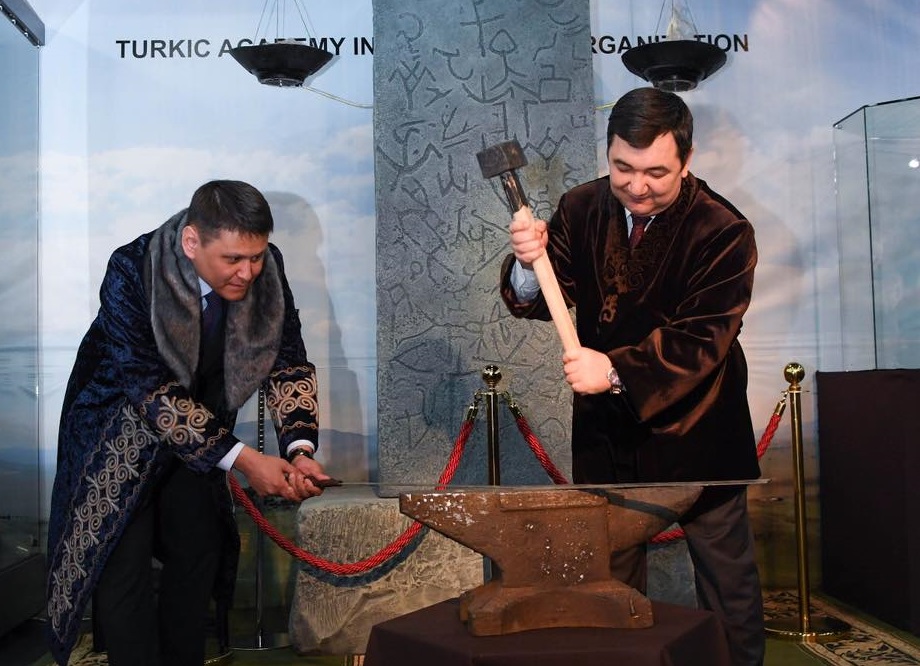 Astanadaǵy Halyqaralyq Túrki akademııasynda Naýryz merekesi toılandy