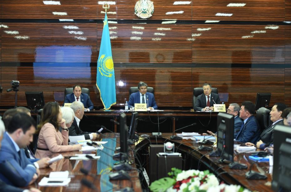 OQO depýtattary Túlkibas aýdanyn Túrkibasy dep ataýdy qoldady